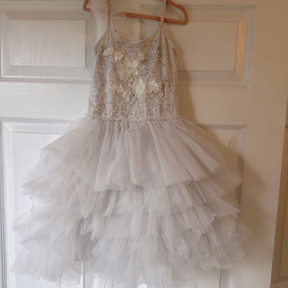 Tutu du monde girls dress very subtle gray with flower detail
